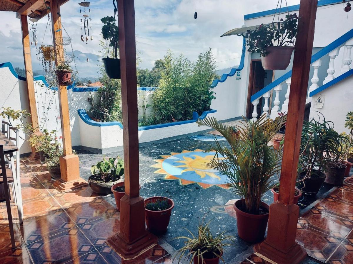 Hostal Chasqui Otavalo Exterior photo