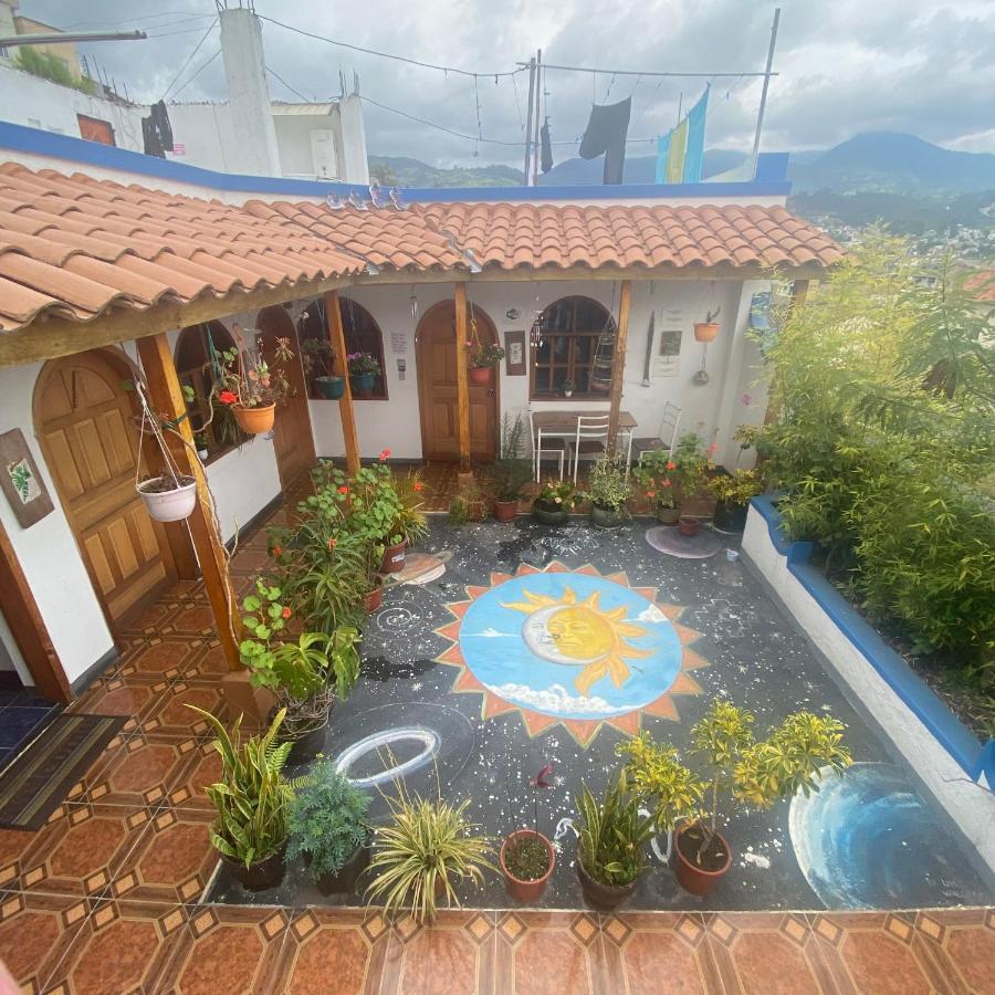 Hostal Chasqui Otavalo Exterior photo